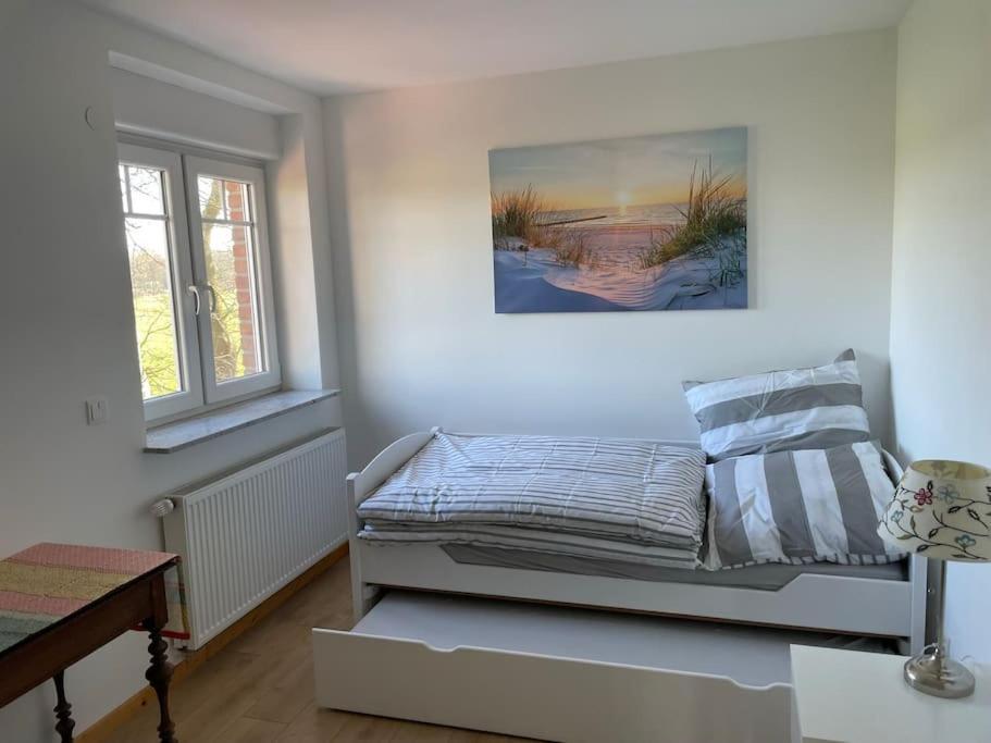 Charmante Ferienwohnung In Idyllischer Lage Jever Exterior photo